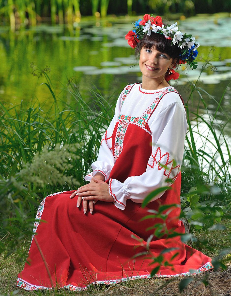 Beautiful girl Girls in Slavic costumes in Arequipa