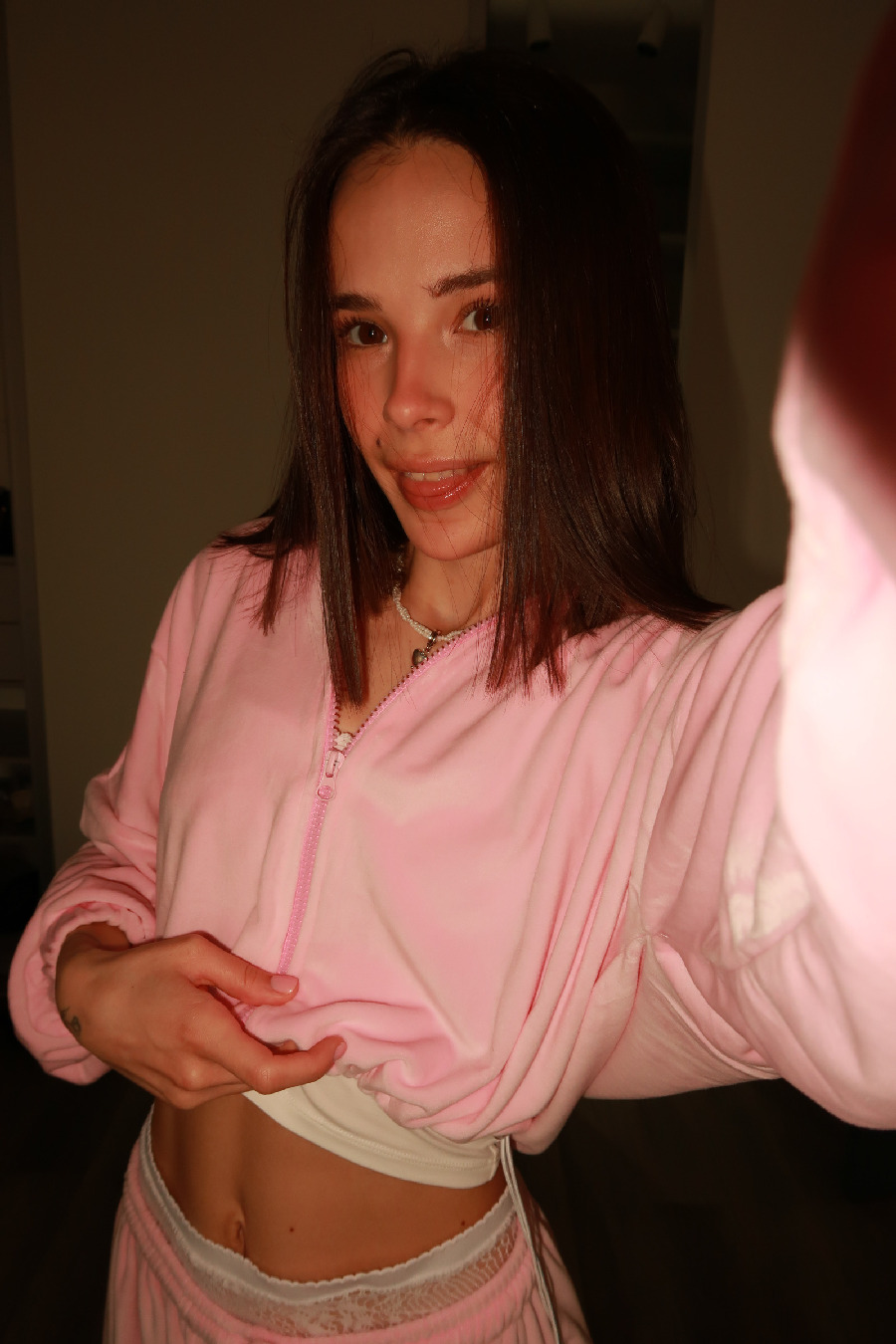 Tina brings the glow — live moments in Arequipa